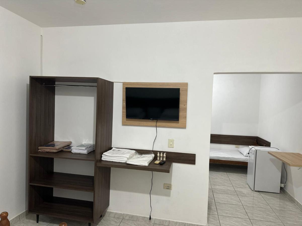 Casa Da Zeze Pousada & Hotel Itaboraí Exteriör bild